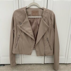 BlankNYC record breaker faux leather beige/tan jacket size M only worn once!